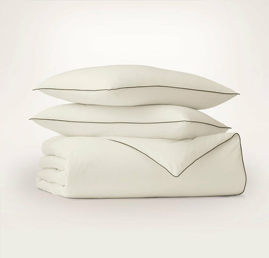 Signature Embellished Duvet Set Cream/Deep Walnut Piped Edge